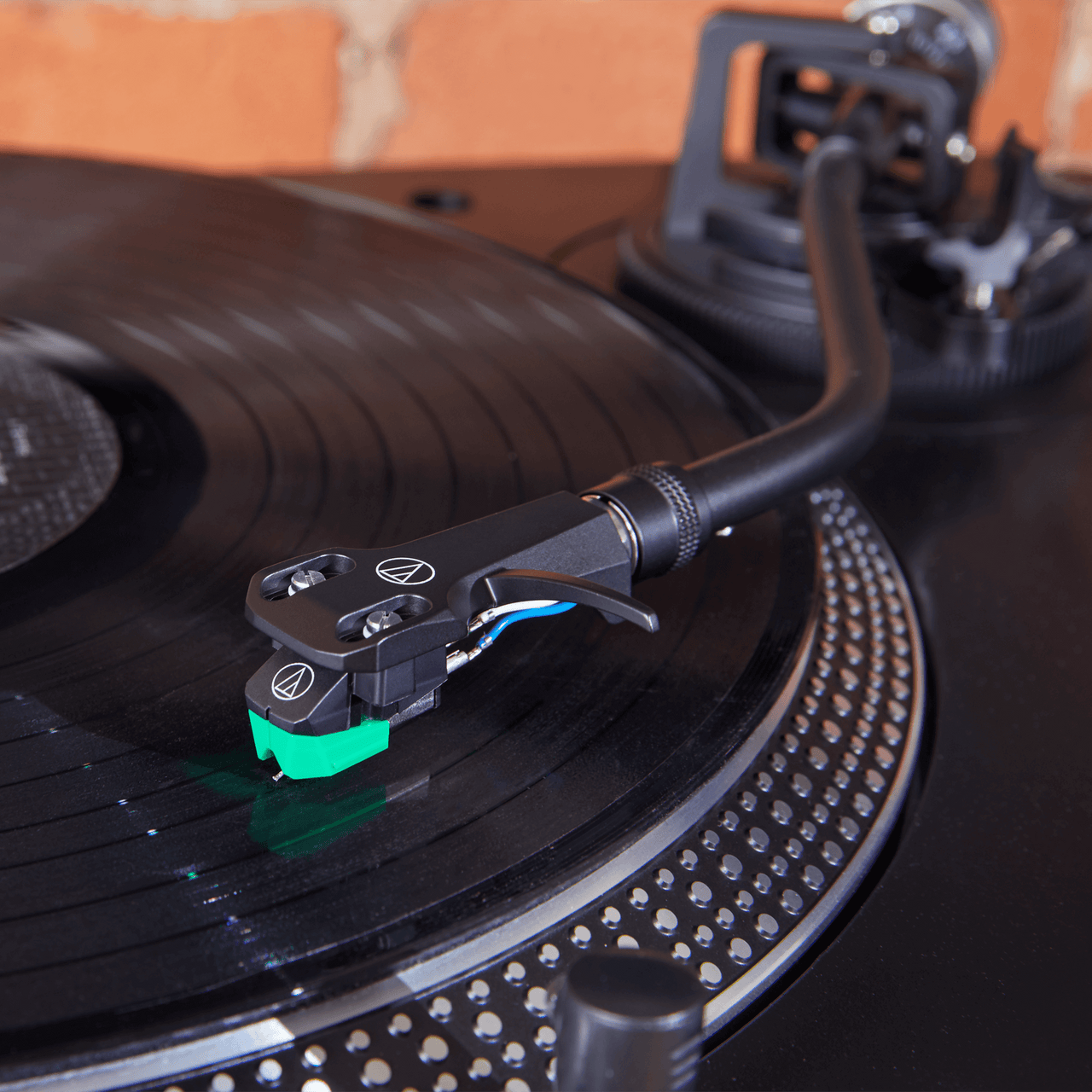 Audio Technica AT-LP120XUSB Black | DJ Turntables 