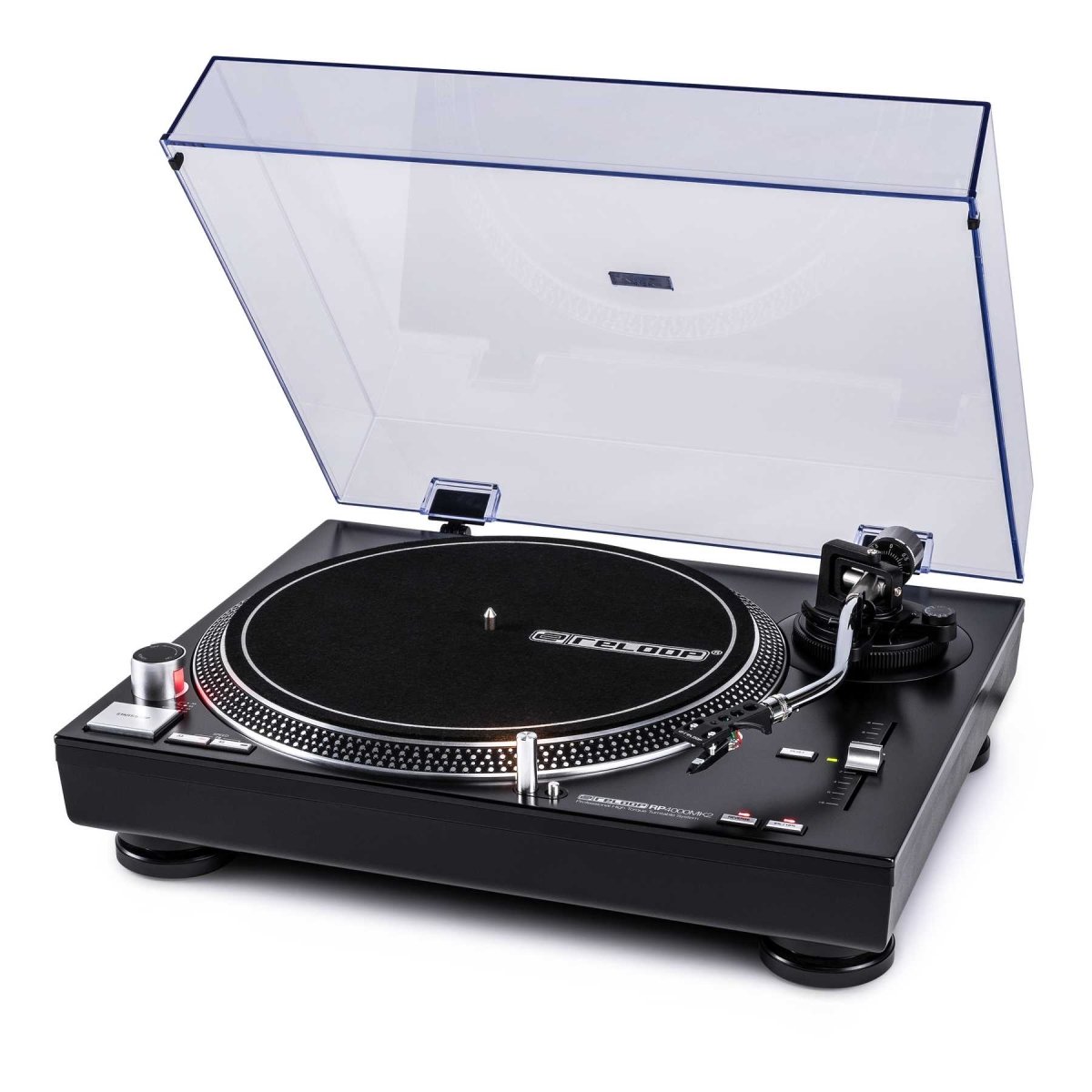 Protect your gear: The Reloop RP-4000MK2 turntable paired with a rigid Decksaver cover for dust and impact protection.